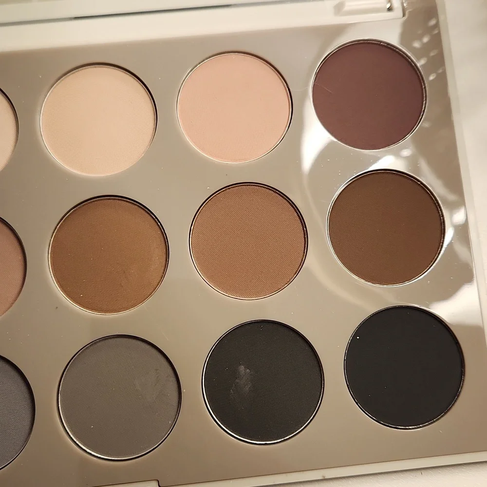 Eyeshadow Bundle 💗 - Picture 8 of 10